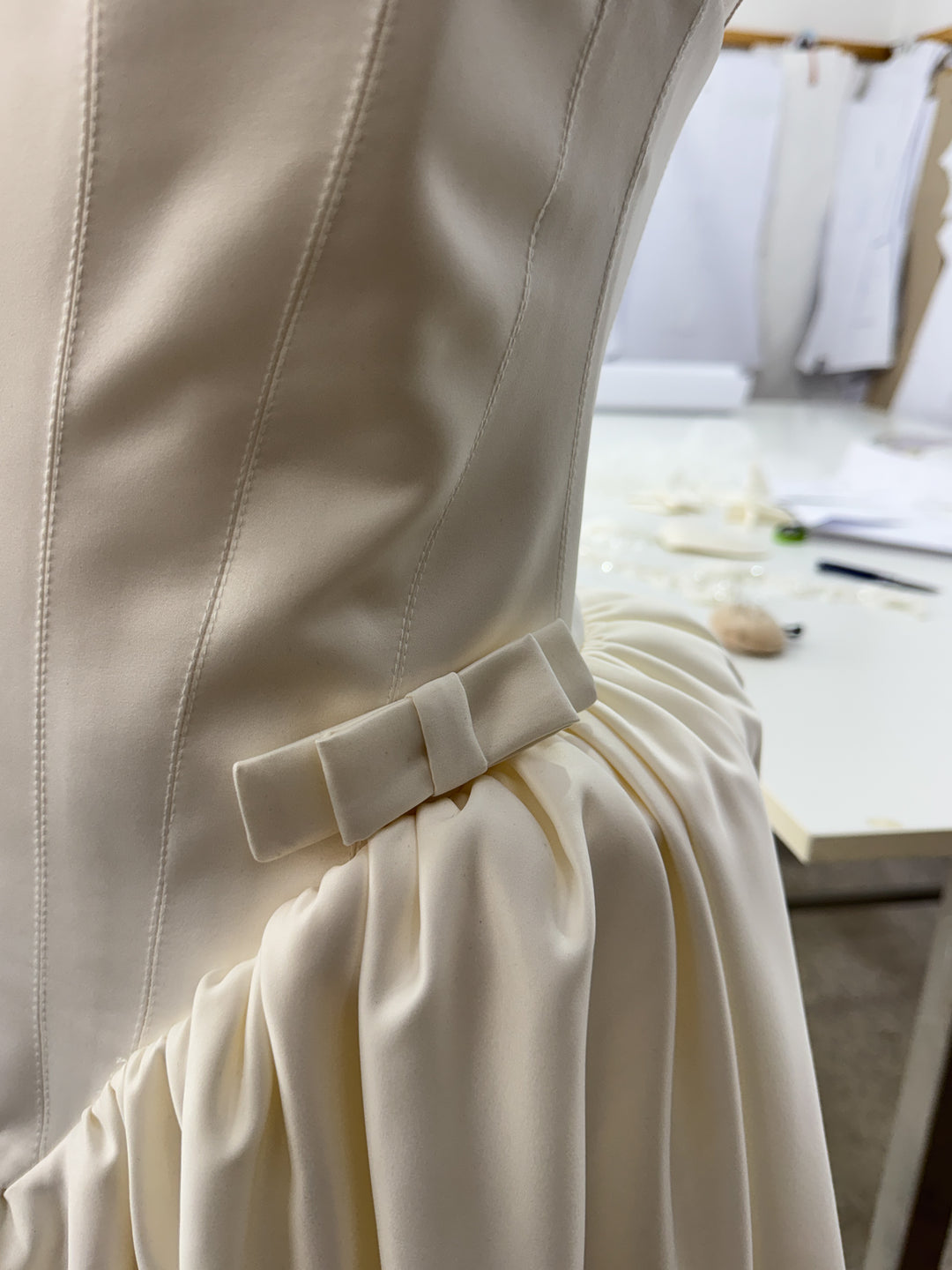 #color_ivory